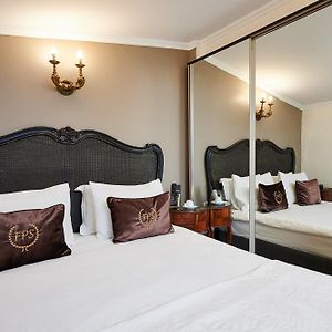Standard Zimmer mit Kingsize-Bett