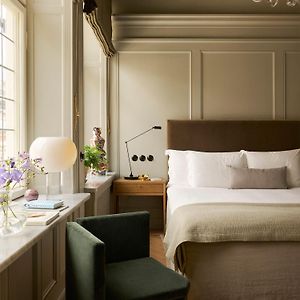 Superior Zimmer mit Kingsize-Bett