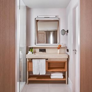 Standard Zimmer mit Kingsize-Bett