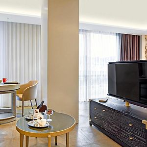 Deluxe Zimmer mit Kingsize-Bett