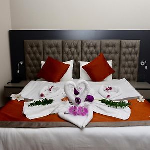 Standard Zimmer mit Kingsize-Bett