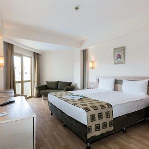 Standard Zimmer mit Kingsize-Bett