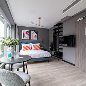 Mittelgroßes Studio mit Kingsize-Bett