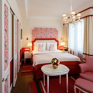 Deluxe Zimmer mit Kingsize-Bett
