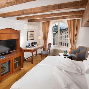 Standard Zimmer mit Kingsize-Bett