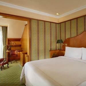 Executive Zimmer mit Kingsize-Bett auf den oberen Etagen