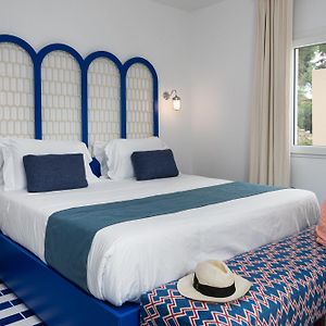 Zimmer mit Kingsize-Bett