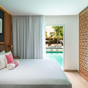 Suite mit 1 Schlafzimmer und mit Kingsize-Bett und mit Schwimmbadblick