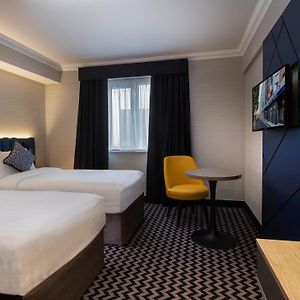 Zimmer mit zwei Einzelbetten