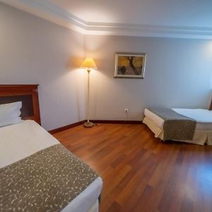 Standard Familien-Zimmer mit Kingsize-Bett