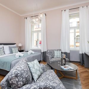 Studio mit Kingsize-Bett