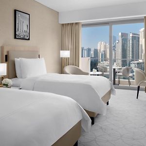 Executive Zimmer mit zwei Einzelbetten und mit Yachthafenblick