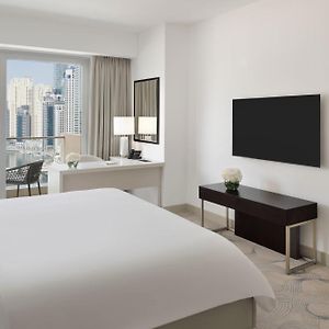 Deluxe Zimmer mit Kingsize-Bett und mit Yachthafenblick