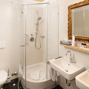 Superior Zimmer mit Kingsize-Bett