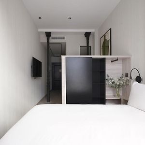 Mittelgroßes Studio mit Kingsize-Bett
