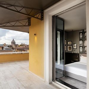 Panorama Zimmer mit Kingsize-Bett