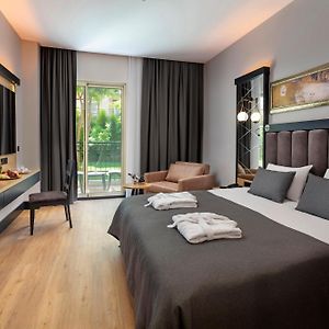 Standard Zimmer mit Kingsize-Bett