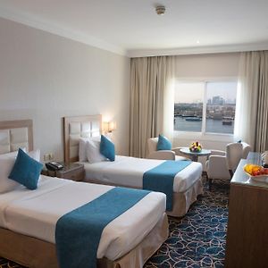 Deluxe Zimmer mit Kingsize-Bett