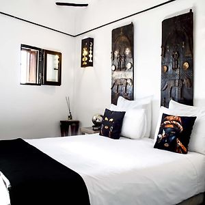 Standard Zimmer mit Kingsize-Bett