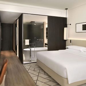 Club Zimmer mit Kingsize-Bett