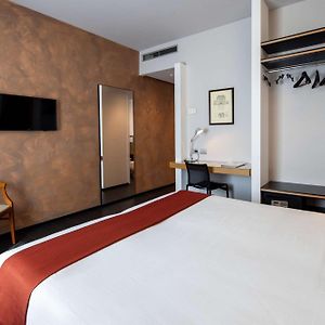 Comfort Zimmer mit Kingsize-Bett