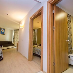 Standard Familien-Zimmer mit Kingsize-Bett