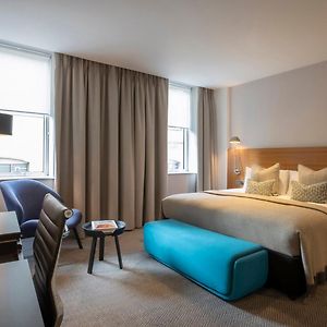 Superior Zimmer mit Kingsize-Bett