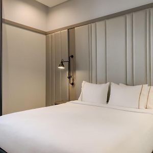Standard Zimmer mit Kingsize-Bett