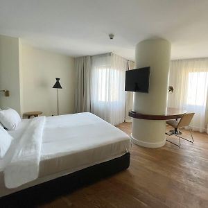 Deluxe Zimmer mit Kingsize-Bett