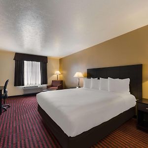 Zimmer mit Kingsize-Bett