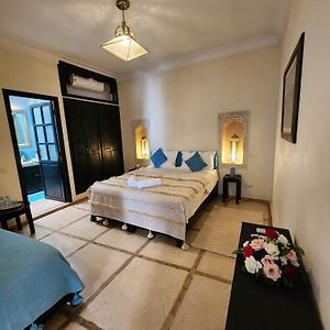 Deluxe Zimmer mit Kingsize-Bett