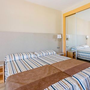 Zimmer mit zwei Einzelbetten