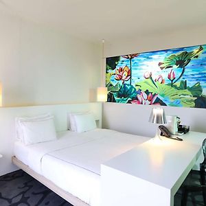 Art Zimmer mit Kingsize-Bett