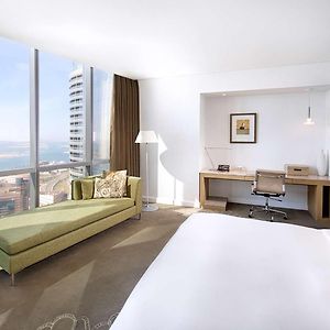 Angrenzendes Deluxe Familien-Zimmer mit Kingsize-Bett