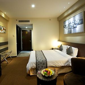 Deluxe Zimmer mit Kingsize-Bett