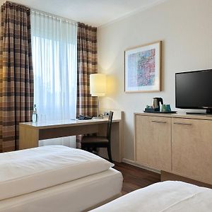 Standard Zimmer mit Kingsize-Bett