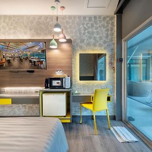 Deluxe Doppelzimmer mit Schwimmbadblick