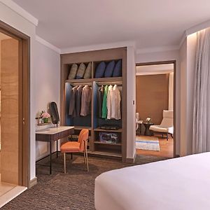 Suite mit Kingsize-Bett auf den oberen Etagen