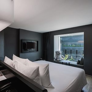 Zimmer mit Kingsize-Bett