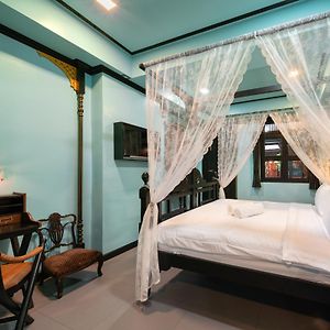 Deluxe Zimmer mit Kingsize-Bett