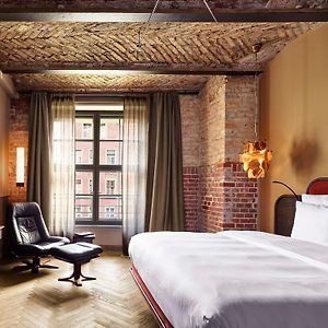 Deluxe Zimmer mit Kingsize-Bett
