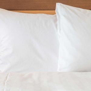 Zimmer mit Kingsize-Bett