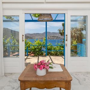 Honeymoon Suite