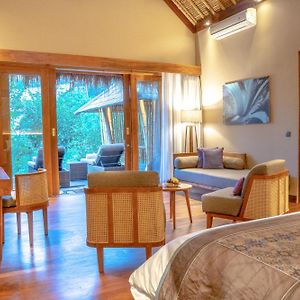 Pool Suite mit Kingsize-Bett