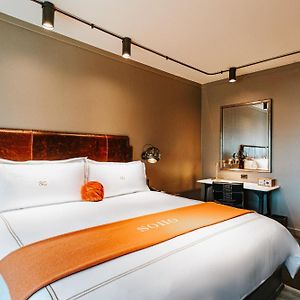 Deluxe Zimmer mit Kingsize-Bett