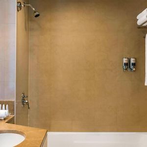 Strand Suite