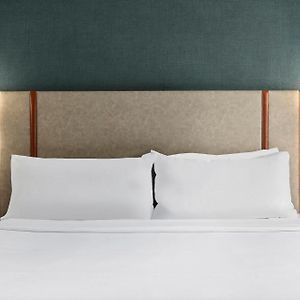 Standard Zimmer mit Kingsize-Bett