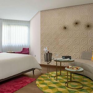 Deluxe Zimmer mit Kingsize-Bett