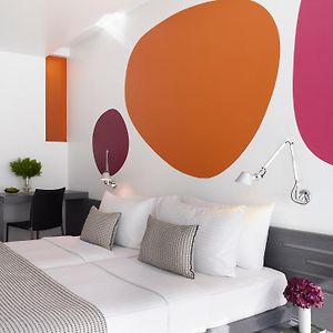Angrenzendes Zimmer mit zwei Einzelbetten