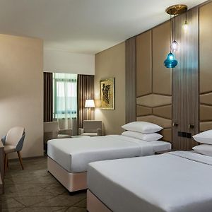 Superior Zimmer mit zwei Einzelbetten und mit Yachthafenblick